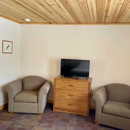 Hanging Horn Lakeside Resort Moose Lake Екстер'єр фото