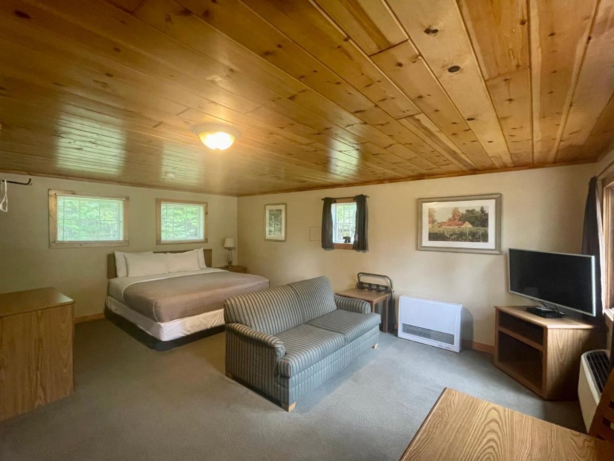 Hanging Horn Lakeside Resort Moose Lake Екстер'єр фото