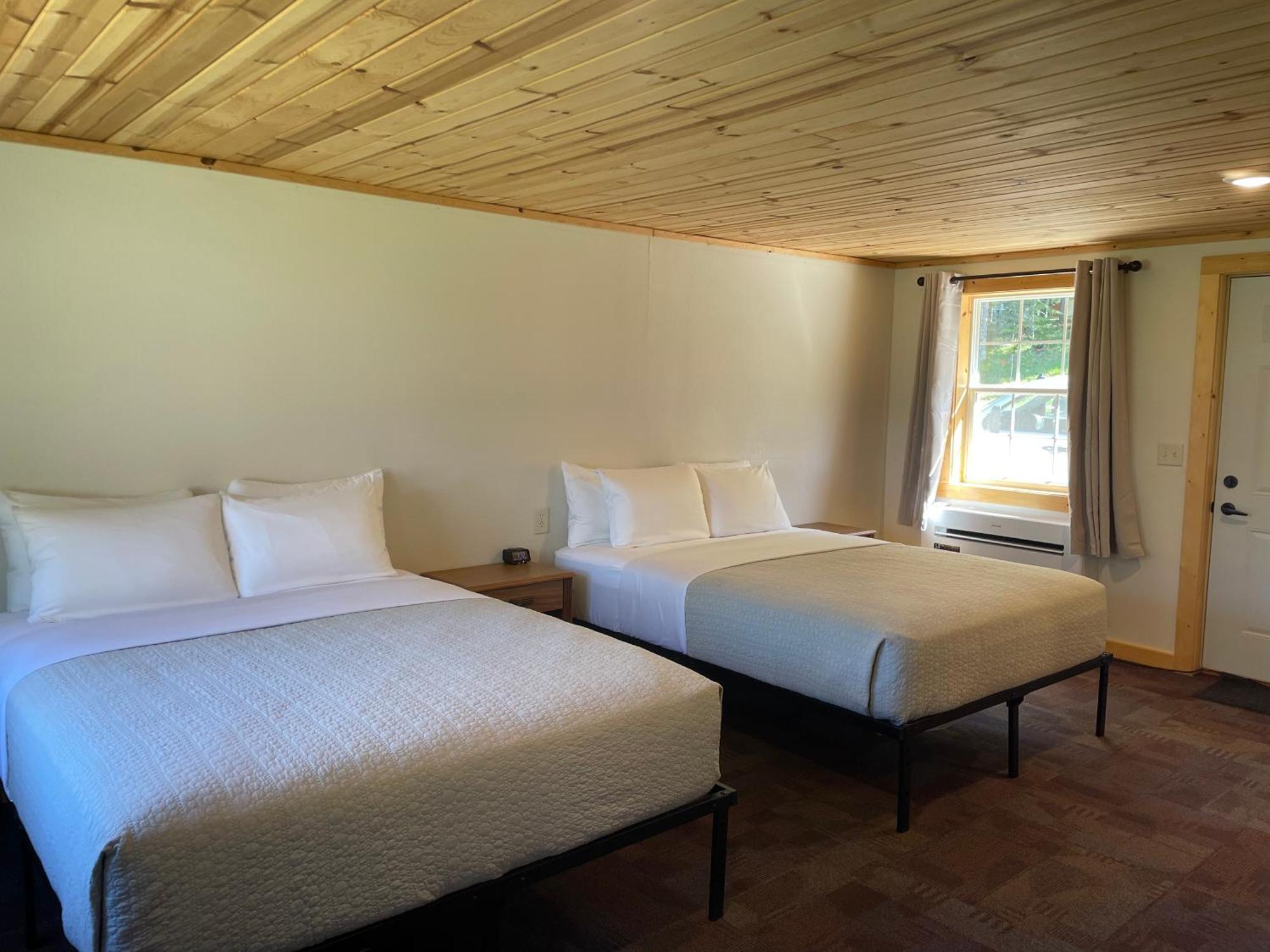 Hanging Horn Lakeside Resort Moose Lake Екстер'єр фото