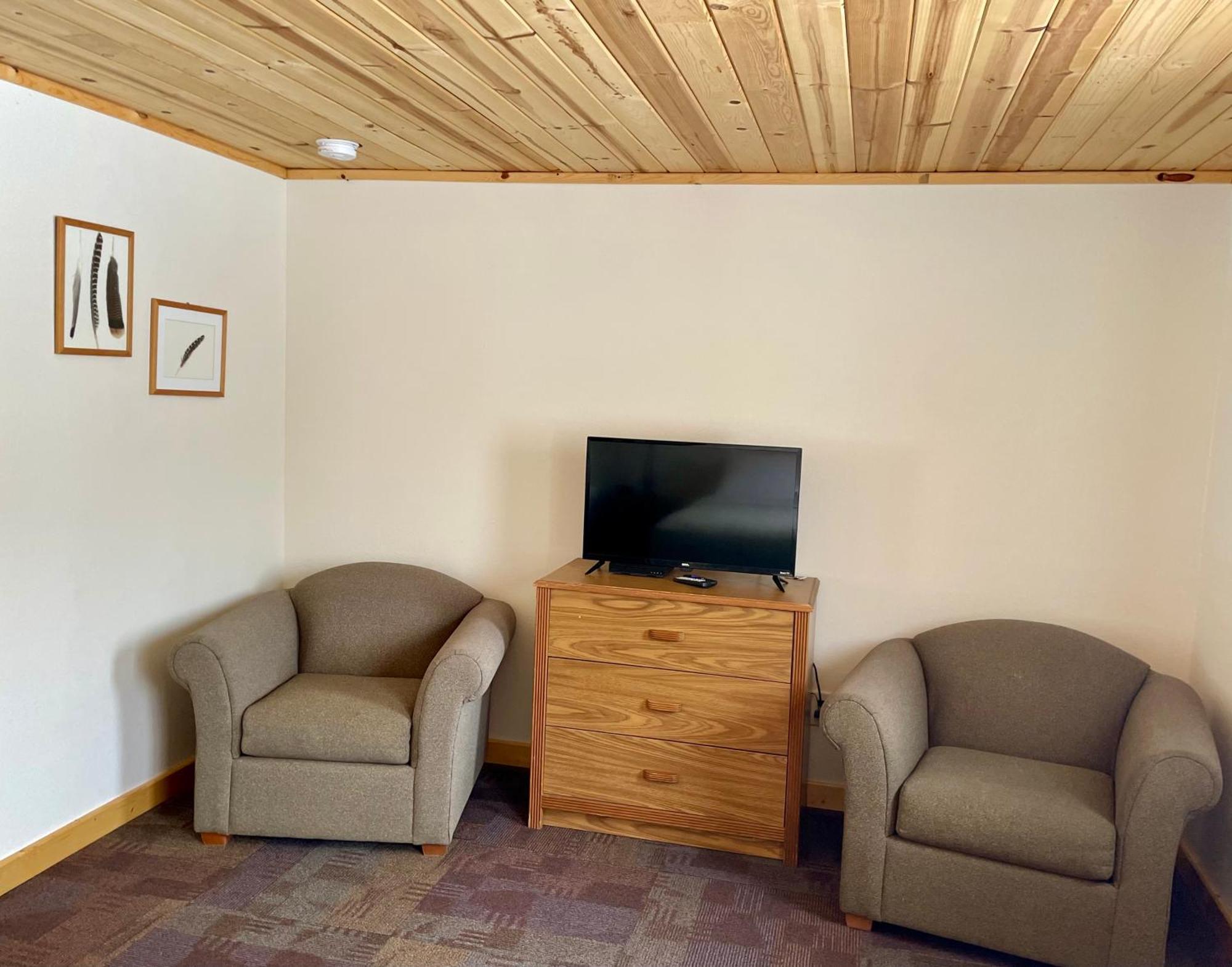 Hanging Horn Lakeside Resort Moose Lake Екстер'єр фото