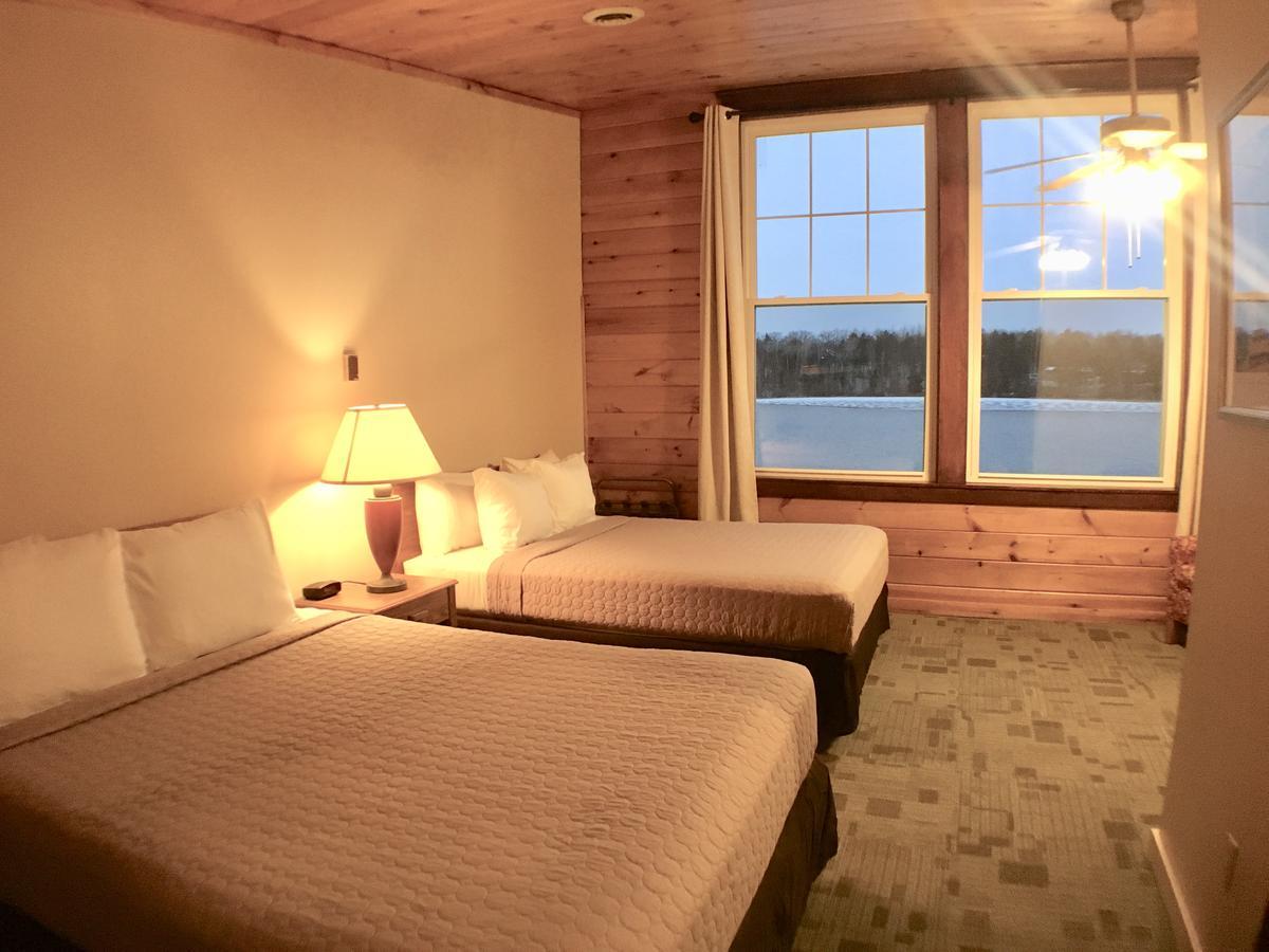 Hanging Horn Lakeside Resort Moose Lake Екстер'єр фото